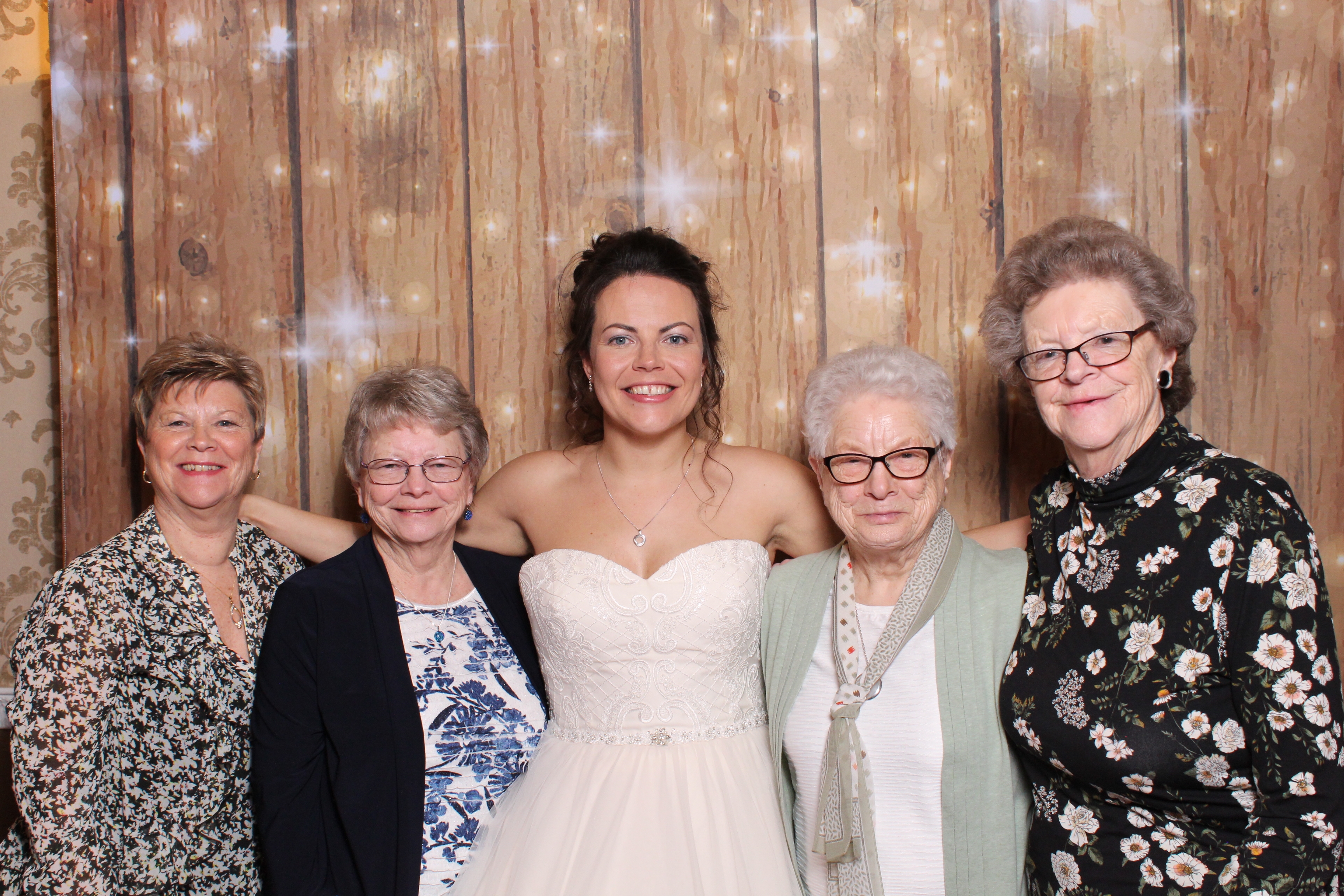 Mr & Mrs Sewell  | View more photos from the event at gallery.magicimages.uk/u/MagicImages/Mr-Mrs-Sewell